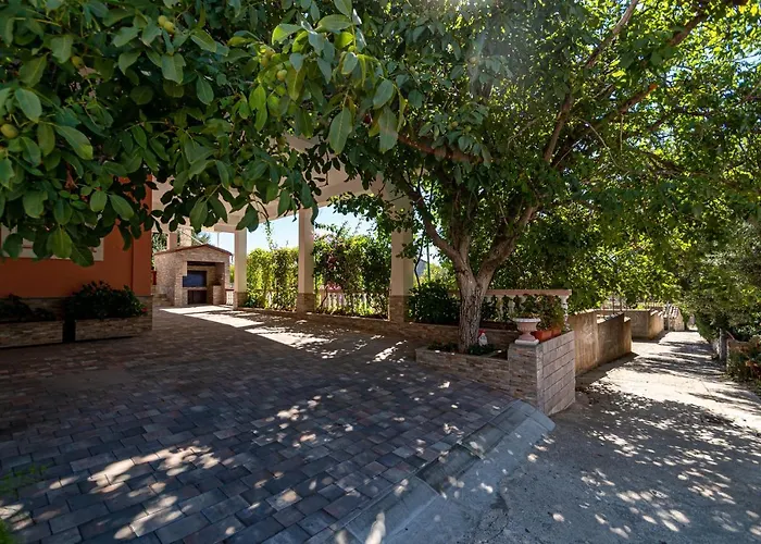 With Parking Space Orebic, Peljesac - 20010